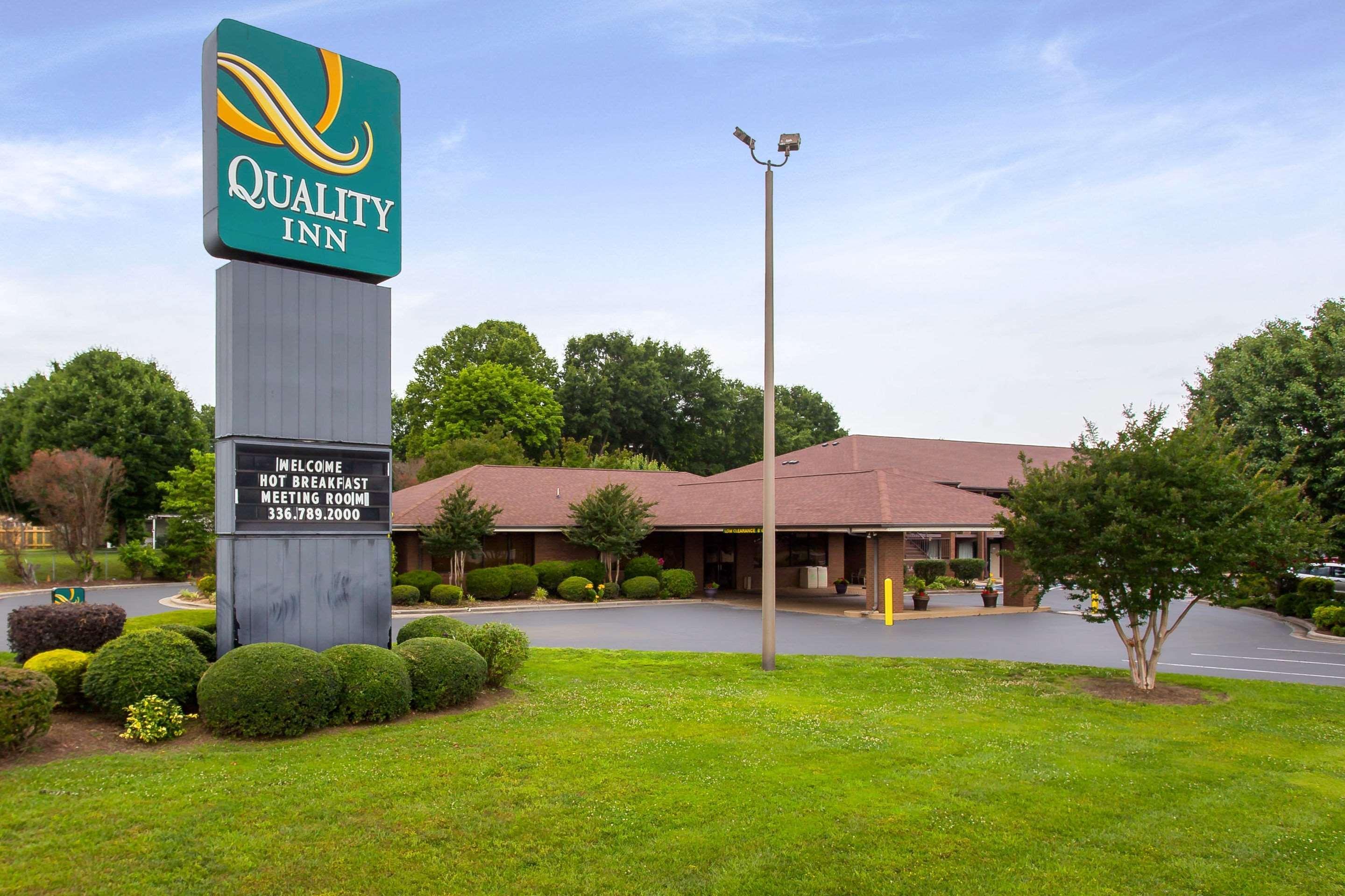 Quality Inn Mount Airy Mayberry Exterior photo